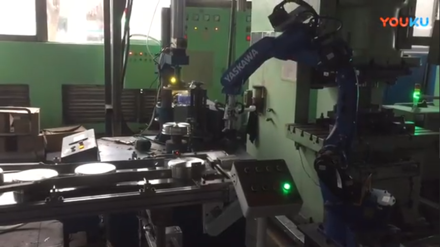 關節機器人蒸籠生産視頻(pín)