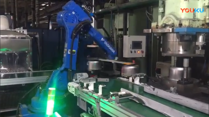 關節機器人電飯鍋内膽生産視頻(pín)